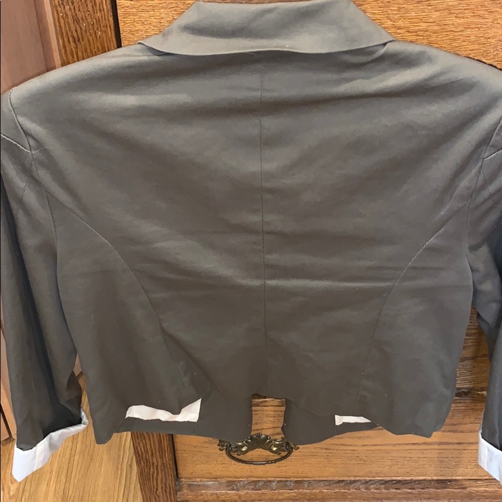 Blazer - Picture 6 of 14